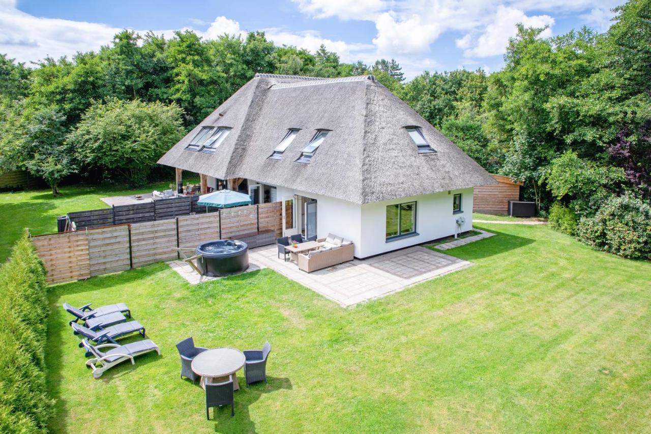 The Island Life Texel Met Jacuzzi Villa De Koog  Dış mekan fotoğraf